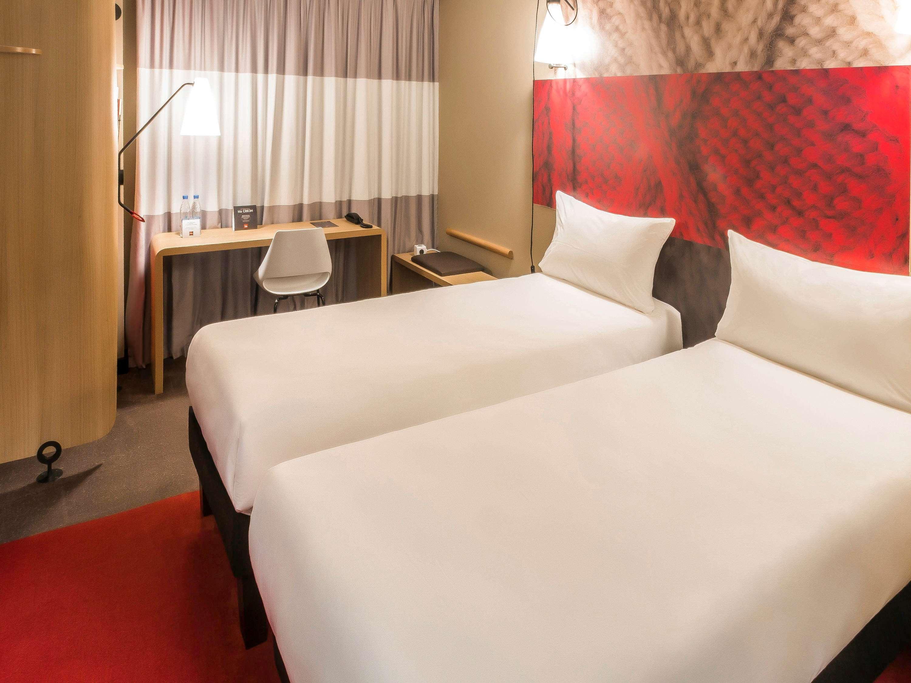 Ibis Budget Caen Porte De Bretagne Hotel