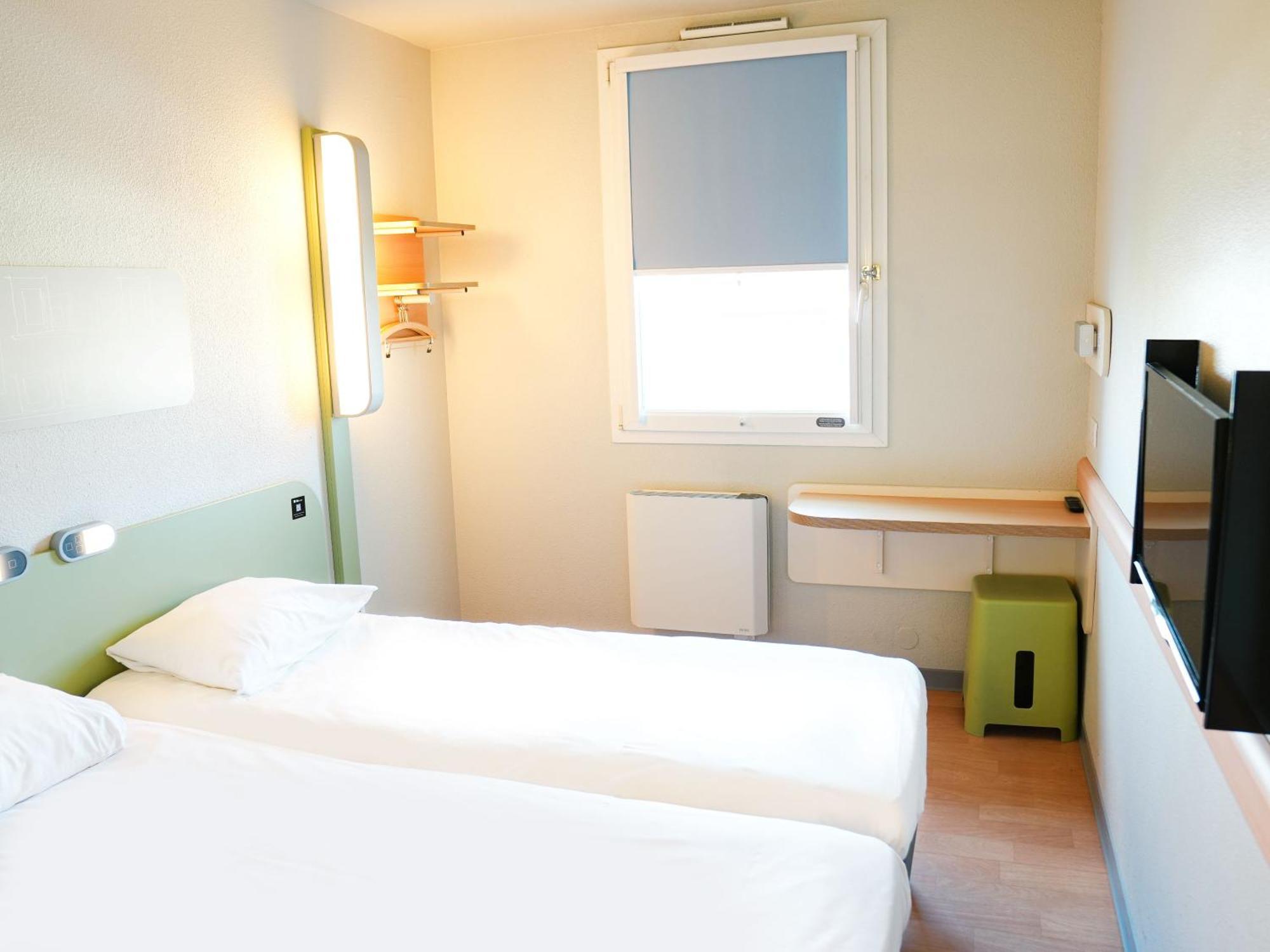 Ibis Budget Caen Porte De Bretagne 2*
