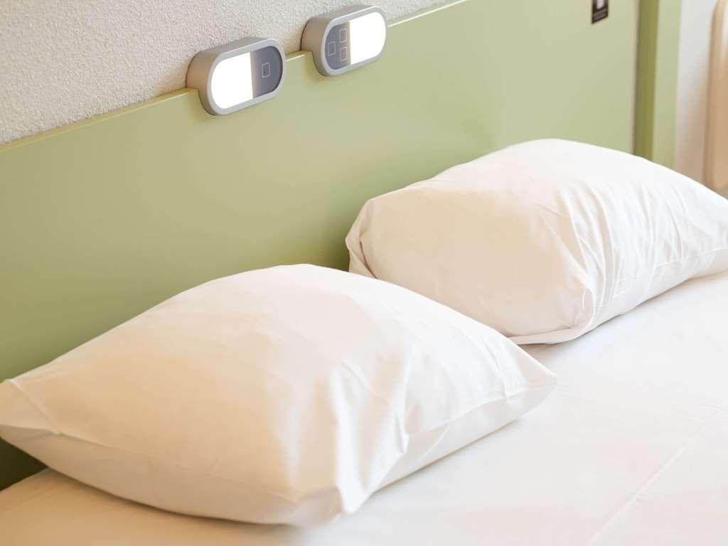 Ibis Budget Caen Porte De Bretagne 2*