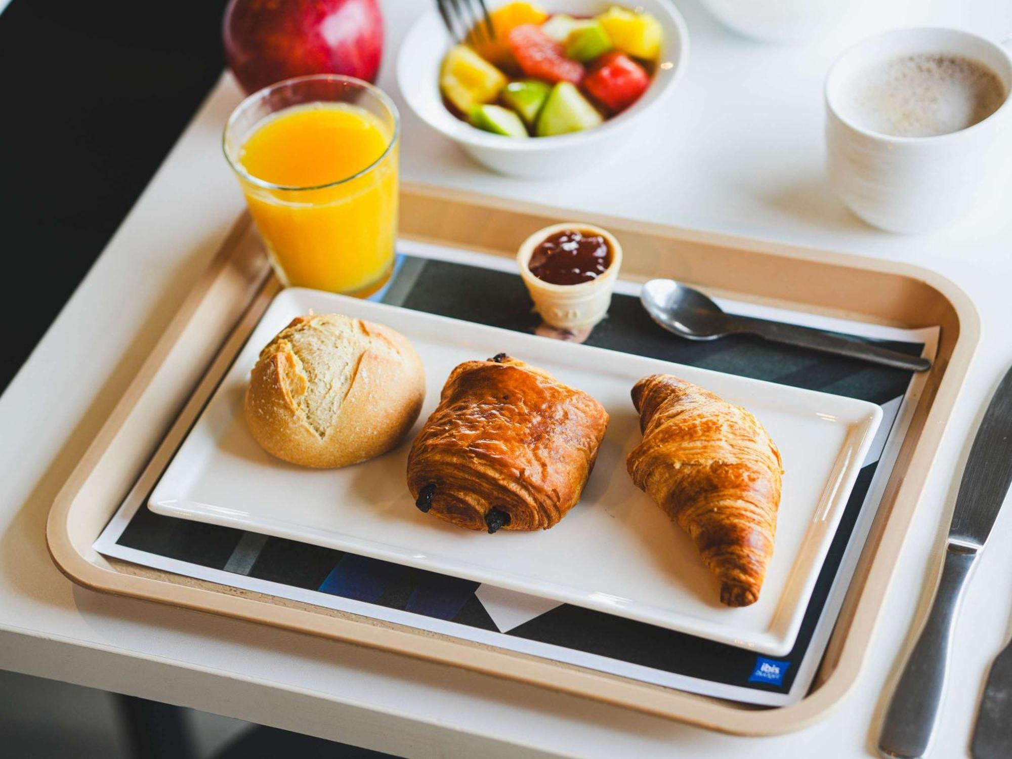 Hotel Ibis Budget Caen Porte De Bretagne