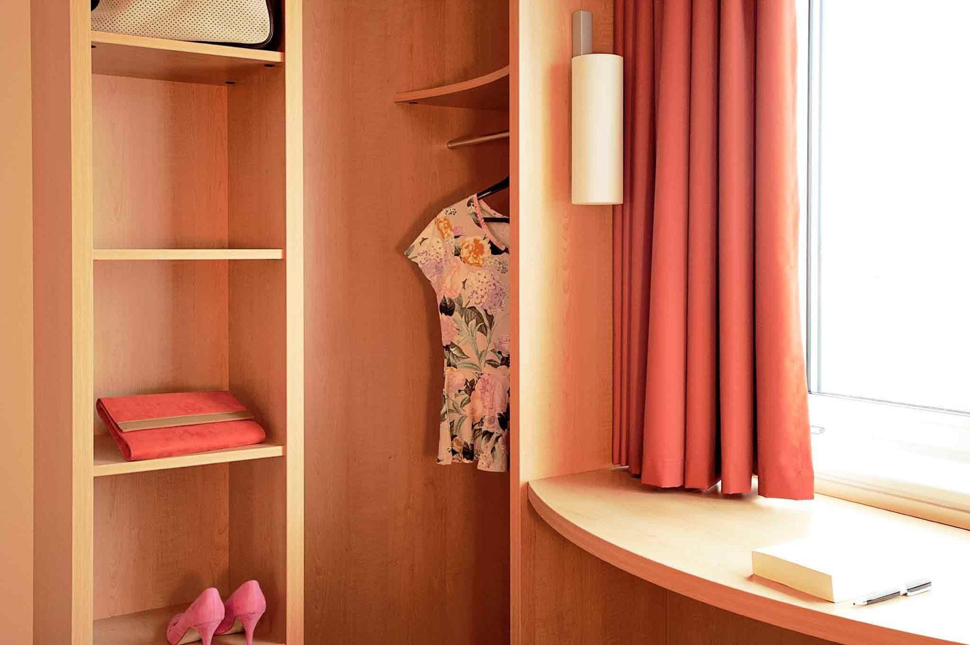 Ibis Budget Caen Porte De Bretagne Hotel