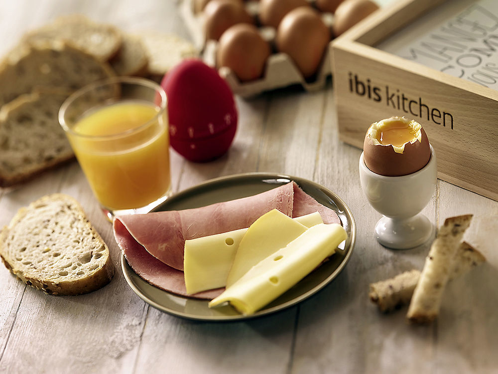Hotel Ibis Budget Caen Porte De Bretagne 2*